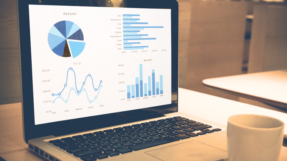 How Production Tracking Software Can Help Your Eye Care Practice
