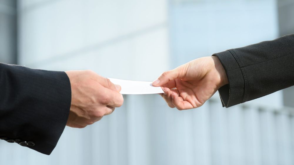 Optometry Business Cards: Do’s and Don’ts